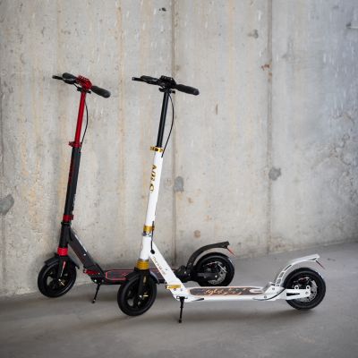 19. HM209T WHITE-GOLD HULAJNOGA Z HAMULCEM TARCZOWYM  NILS EXTREME