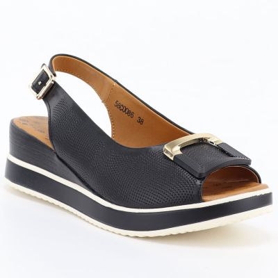 Skórzane sandały damskie na koturnie czarne Artiker 58C0086