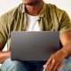 7. ZAGG Hardshell - obudowa ochronna do MacBook Air 13" M2 (2022) / M3 (2024) / M4 (2025) (smoke)