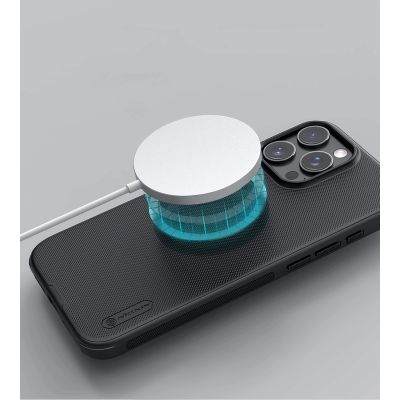 8. Etui Nillkin Super Frosted Shield Pro Magnetic Case na iPhone 16 Pro - czarne