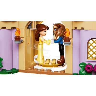 9. LEGO Disney 43289 - Zaczarowany zamek Pięknej i Bestii