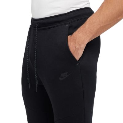 7. Spodnie Nike Techfit Fleece Jogger M HV0959-010