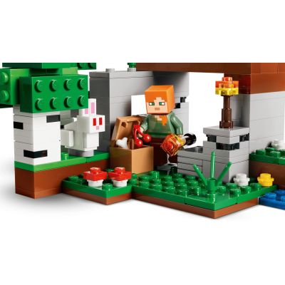 15. LEGO Minecraft 21593 - Przetrwanie pierwszej nocy