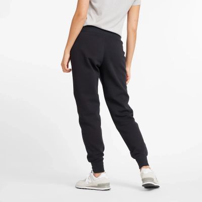 3. Spodnie New Balance Sport Fleece Jogger W WP43805BK