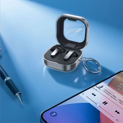 7. Etui Tech-Protect FlexAir na Samsung Galaxy Buds 4 / Buds 4 Pro - przezroczyste