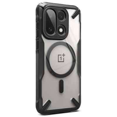 4. Etui Ringke Fusion X Magnetic MagSafe na OnePlus 15 - przezroczysto-czarne