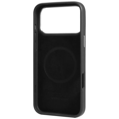 8. Etui Audi RSQ Carbon Fiber Sport Red Circle MagSafe do iPhone 17 Pro Max - czarne