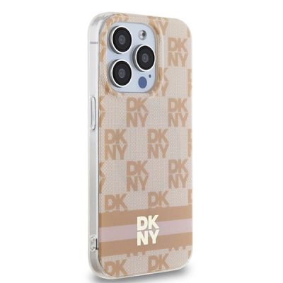 9. Etui DKNY IML Checkered Mono Pattern & Printed Stripes MagSafe na iPhone 15 Pro - różowe