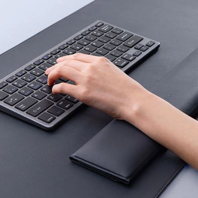 7. Mata na biurko Baseus MagPro Series II BS-PS037 z podpórką na nadgarstki - czarna