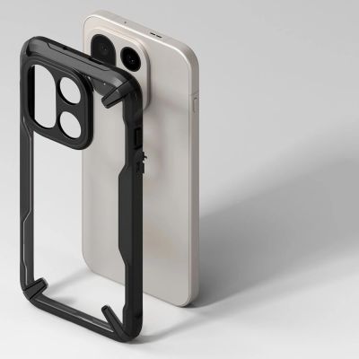 4. Etui Ringke Fusion X na OnePlus 15 - przezroczysto-czarne