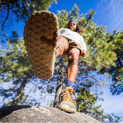 10. Buty turystyczne Vivobarefoot Tracker Leather AT - tan