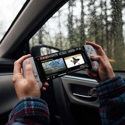 7. Kontroler Backbone One do Iphone PlayStation Ed.