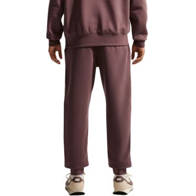 9. Spodnie męskie Nike Club brązowe FN3801 502
