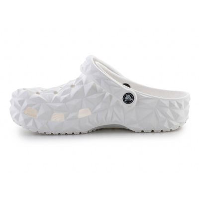 9. Klapki Crocs Classic Geometric Clog 209563-100