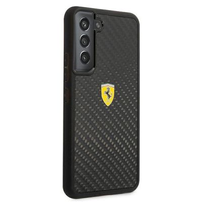 4. Etui Ferrari On Track Real Carbon na Samsung Galaxy S22 - czarne