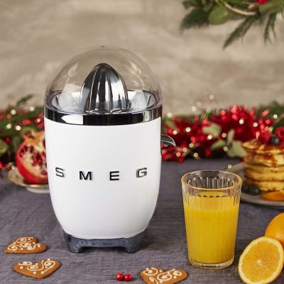 4. Smeg CJF11WHEU elektryczna wyciskarka do cytrusów 70 W Biały