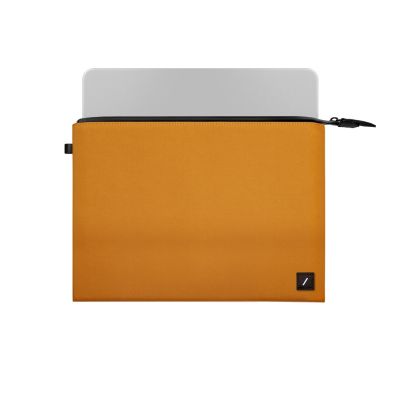 5. Pokrowiec Native Union Stow Lite na MacBook