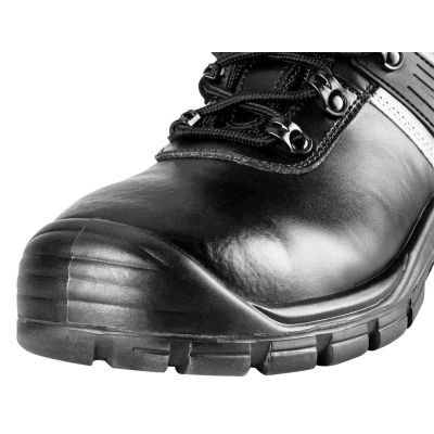 3. NEO tools 82-175-45 obuwie ochronne