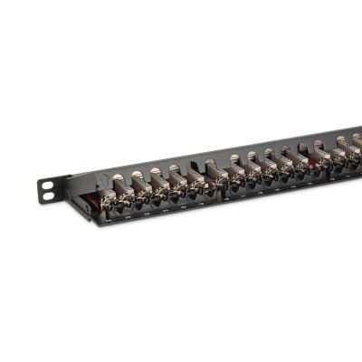 5. Panel krosowy high density 19'' 24x RJ45, LSA poziom, kat.6A, ekranowany, 0.5U, czarny, prowadnica kabli