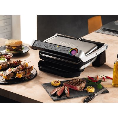 4. Grill Tefal OptiGrill GC712D34 (stołowy-zamknięty; 2000W; kolor inox)