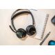 14. Zestaw słuchawkowy POLY Voyager Focus 2 USB-C-C z przejściówką USB-C/A i podst. ładującą