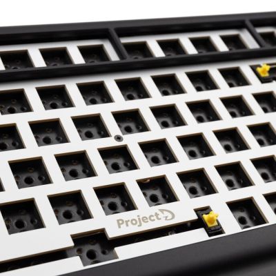 5. Ducky Tinker 75 klawiatura Gaming USB US English Czarny