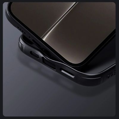 11. Etui Nillkin CamShield Pro Magnetic na iPhone 16e / 17e - czarne
