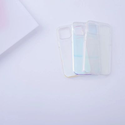 4. Aurora Case etui do iPhone 12 żelowy neonowy pokrowiec złoty