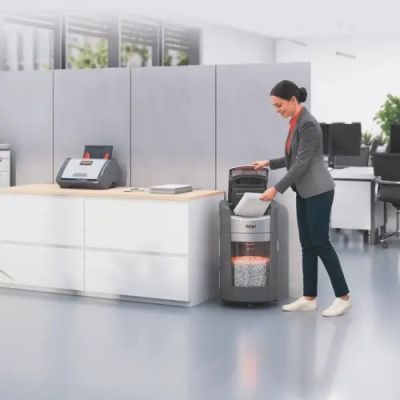 5. Niszczarka Rexel ShredMax AutoFeed+ 300X, P4, 300 kartek, 25 l kosz