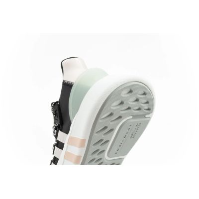 33. Buty adidas Eqt Bask Adv W EE5044