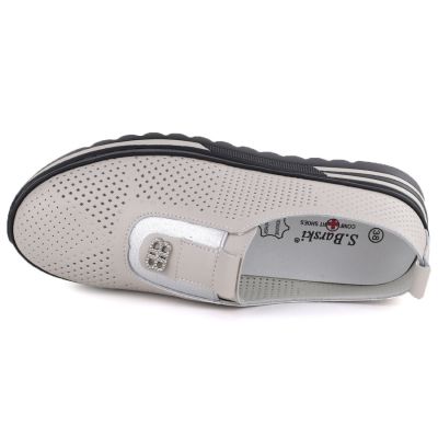 3. Skórzane półbuty damskie ażurowe na platformie beżowe S.Barski 7092