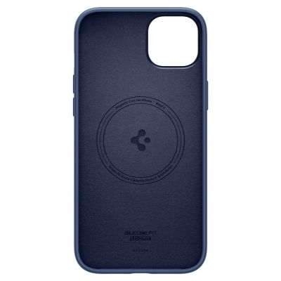 5. Etui Spigen Silicone Fit Mag z MagSafe na iPhone 14 Plus - niebieskie