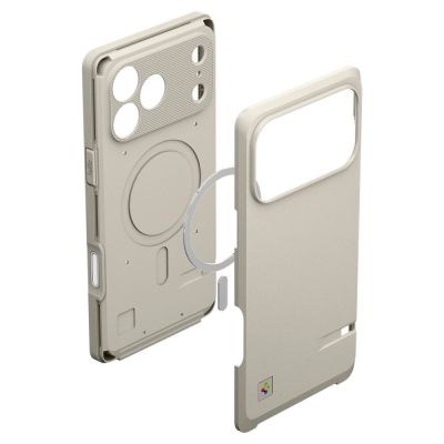 8. Etui Spigen Classic LS MagSafe na iPhone 17 Pro - beżowe