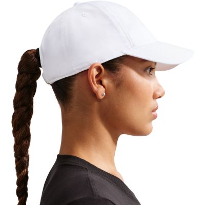 6. Czapka z daszkiem Nike Dri-FIT Club biała FB5372 101
