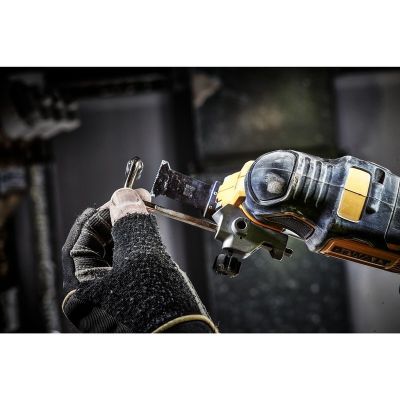 23. Narzędzie wielofunkcyjne 18V DEWALT DCS356N
