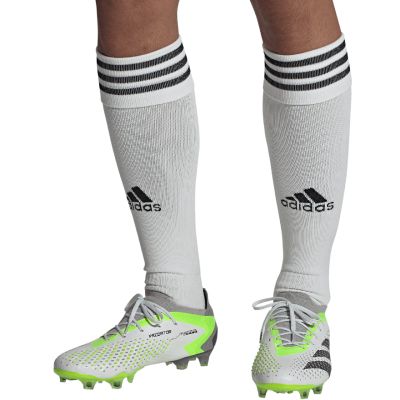 10. Buty piłkarskie adidas Predator Accuracy.1 L FG M GZ0032