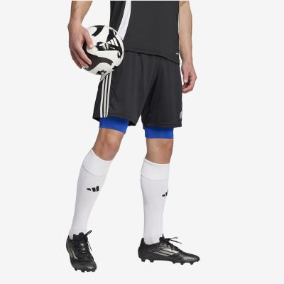 3. Spodenki adidas TechFit M JN7400