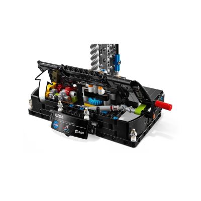 6. LEGO Technic 42221 Rakieta NASA Artemis