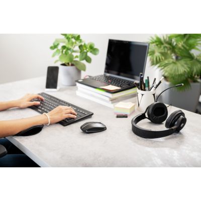 13. CHERRY GENTIX BT myszka Gaming Oburęczny Bluetooth Optyczny 2000 DPI