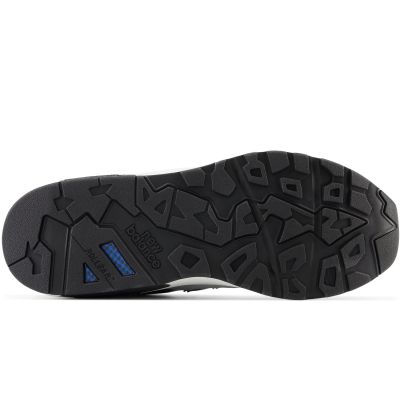 11. Buty New Balance M MT580CB2