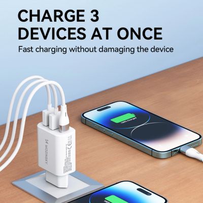 9. Ładowarka sieciowa Wozinsky CWCUCW 30W USB-C / 2 x USB-A - biała