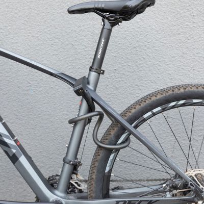 2. Rockbros zapięcie rowerowe 100cm + 2 klucze