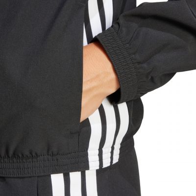 5. Kurtka adidas Train Essentials 3-Stripes W JD6539
