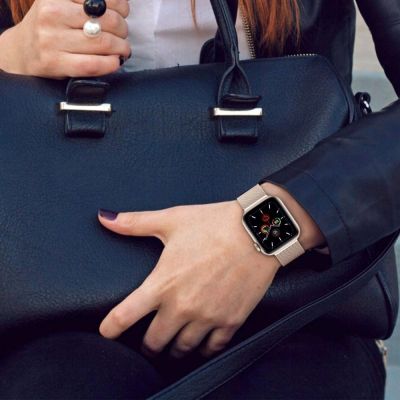 3. Pasek Tech-Protect MilaneseBand na Apple Watch 4 / 5 / 6 / 7 / 8 / 9 / SE / Ultra 1 / 2 (42/44/45/49 mm) - różowy