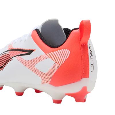 9. Buty piłkarskie Puma Ultra 5 Match+ FG/AG M 108162 01