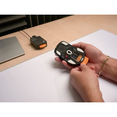 17. Glorious Gaming Model D3 Wireless myszka Dla praworęcznych RF Wireless Optyczny 30000 DPI