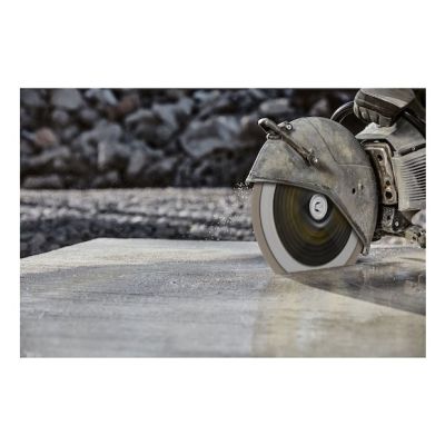 3. DeWALT DT20462-QZ Ostrze diamentowe 23 cm Ostrze diamentowe do krawędzi segmentowej