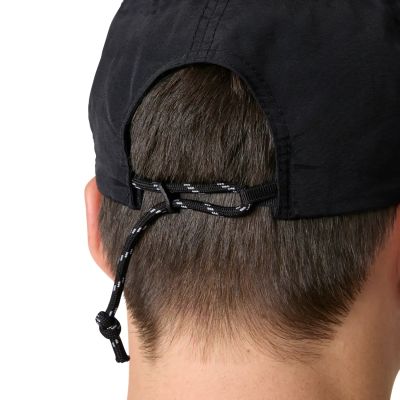 2. Helly Hansen czapka z daszkiem AWE SUMMER CAP 67643 990