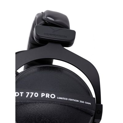 11. Beyerdynamic DT 770 PRO 250 OHM BLACK LIMITED EDITION - Słuchawki studyjne zamknięte