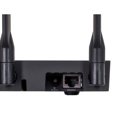 9. Router WiFi 5 Mikrotik RB4011iGS+5HacQ2HnD-IN 2,4GHz(2x2)/5GHz(4x4) 11p
